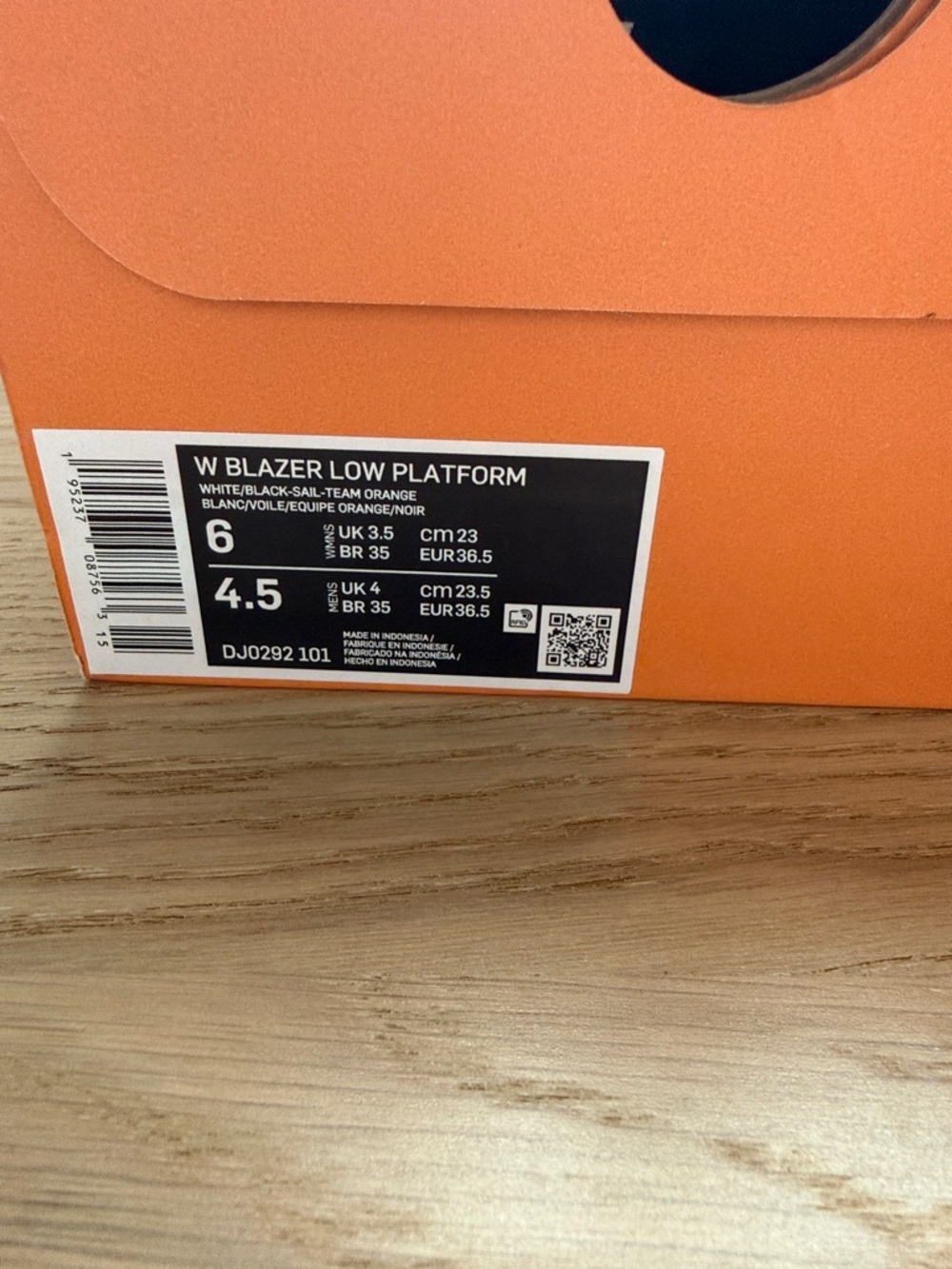 Nike W Blazer Low Platform - White/Black/Team Orange